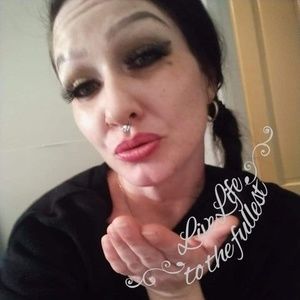 Meet your Posher, Miranda